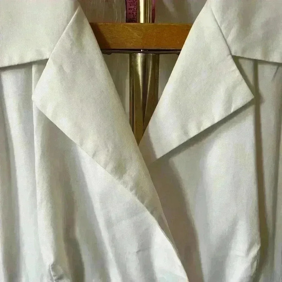 Eliza J Sleeveless Collared Colorblock White And Black Dress - Size 6 - Picture 6 of 7